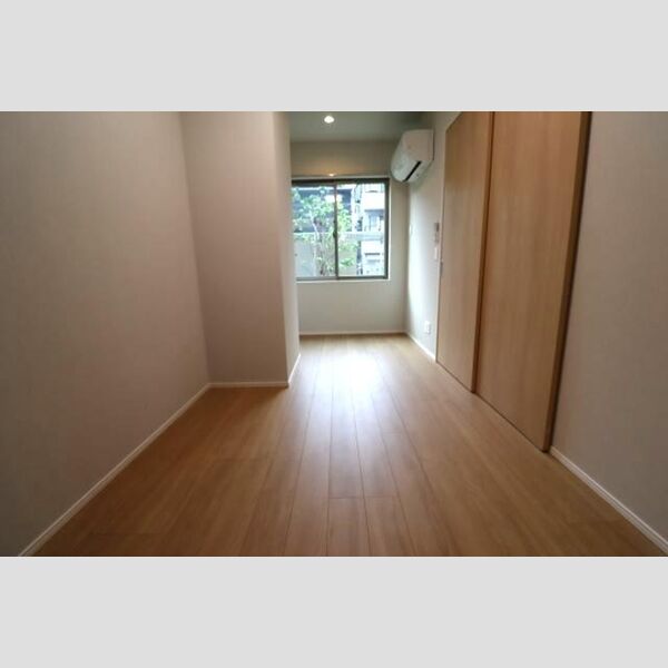 サンジョイアゼロ103号室 洋室7、1帖