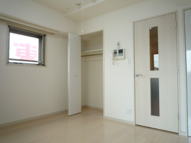 ガラ・ステーション岩本町North 洋室