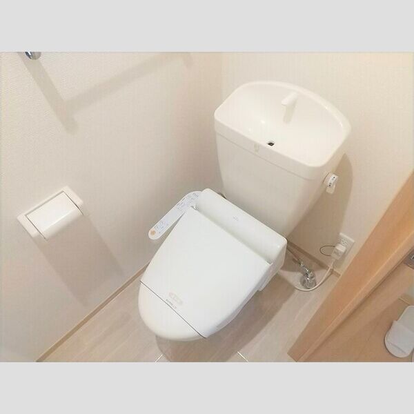 フロース103号室 温水洗浄暖房便座