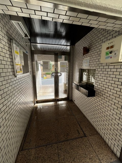 ペガサスマンション白山4階 エントランス