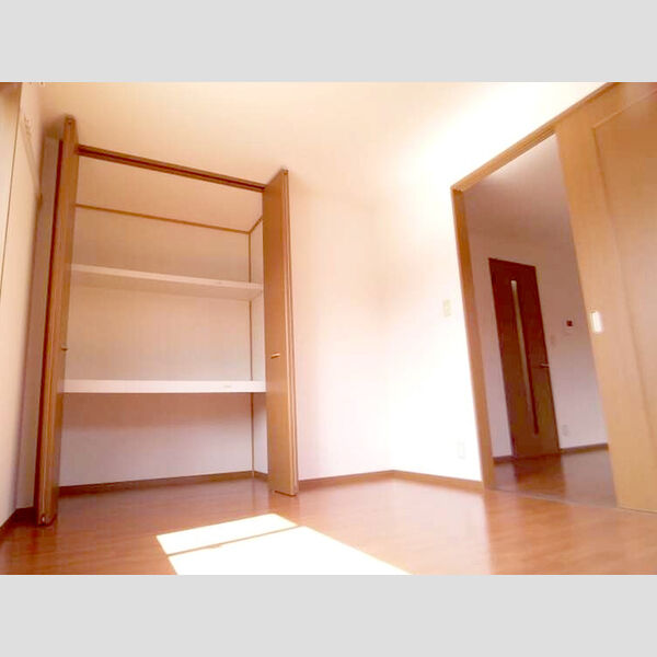 ウィルモア101号室 洋室