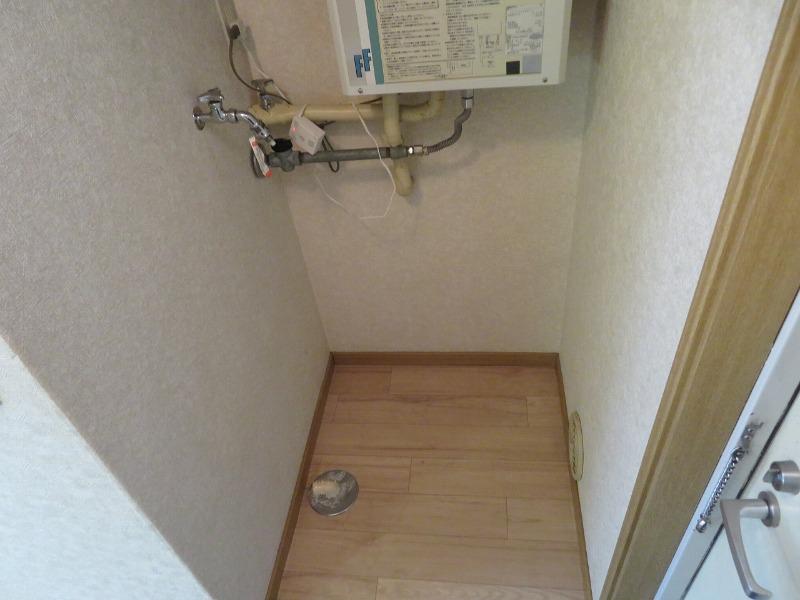 エステートロイヤル1階 ※別部屋写真参照