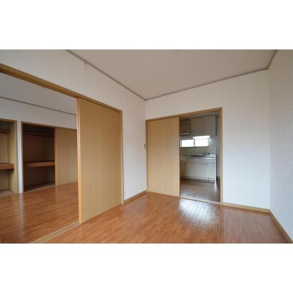 エステートピア山崎A リビング