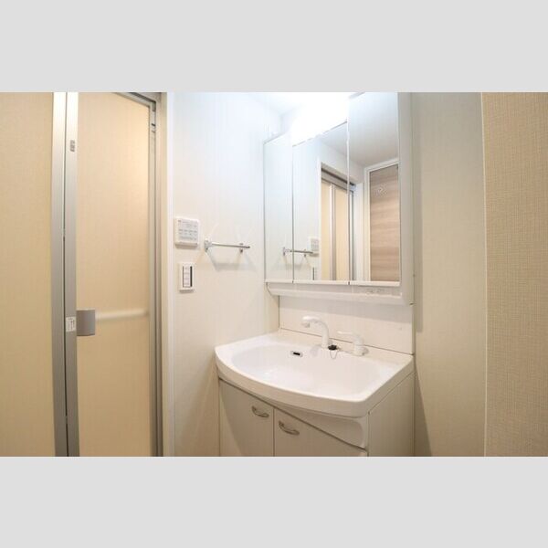 LIGHT  HOUSE702号室 洗髪洗面化粧台