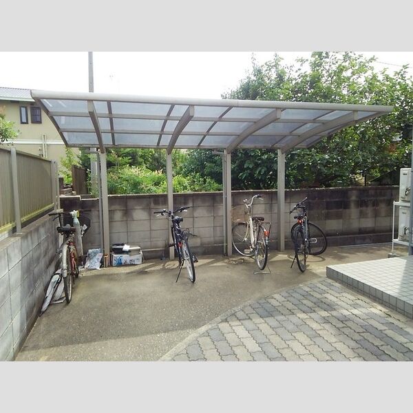 グローリア酒々井 駐輪場