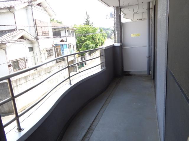 エクレール205号室 広くて洗濯物干しもラクラク