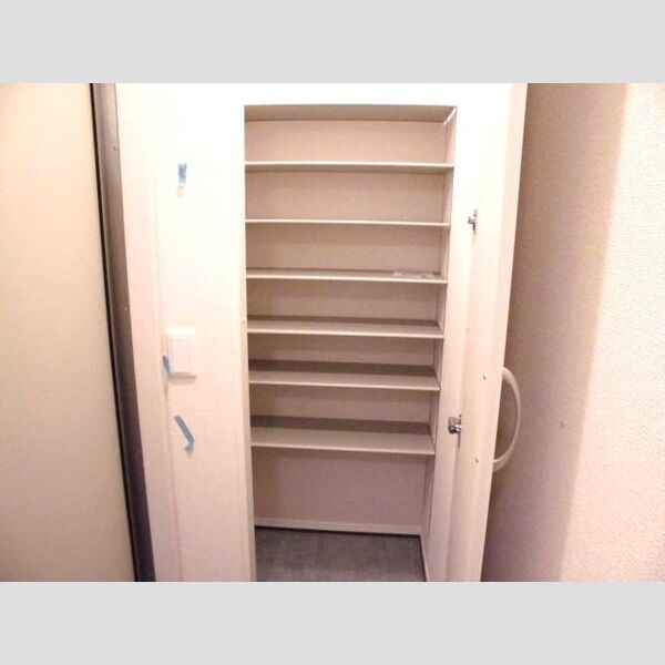 ミレニア熊谷 シューズクローク