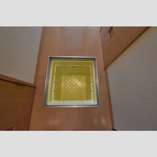 セジュールかやの樹101号室 床下収納庫