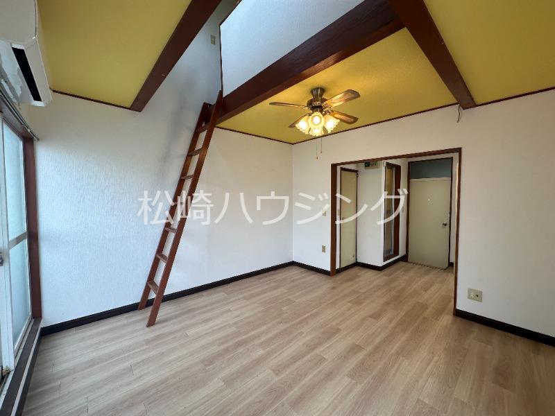 ハウス新井薬師 リビング