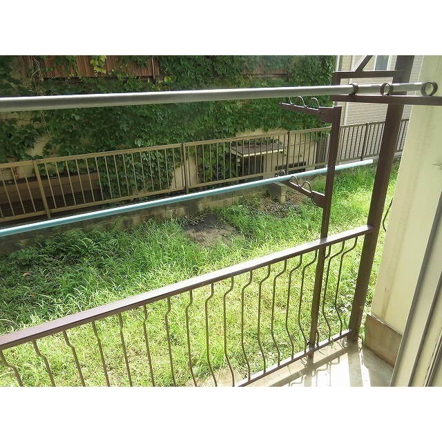 クローバーハイツ0102号室 ベランダ