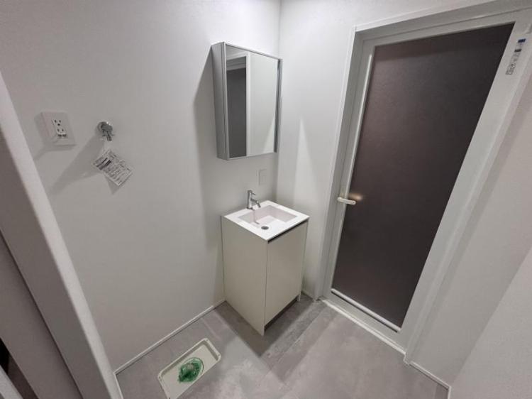 ルクール市ヶ谷払方町(旧ARK HOUSE 市ヶ谷払方町)1階 洗面所