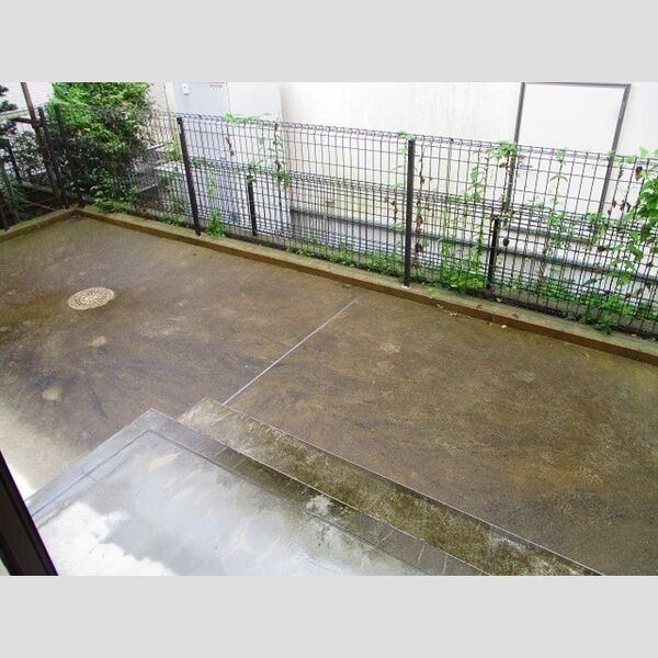 リアン101号室 専用庭