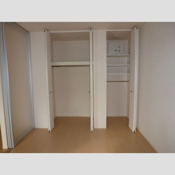 Grandir　B 洋室収納