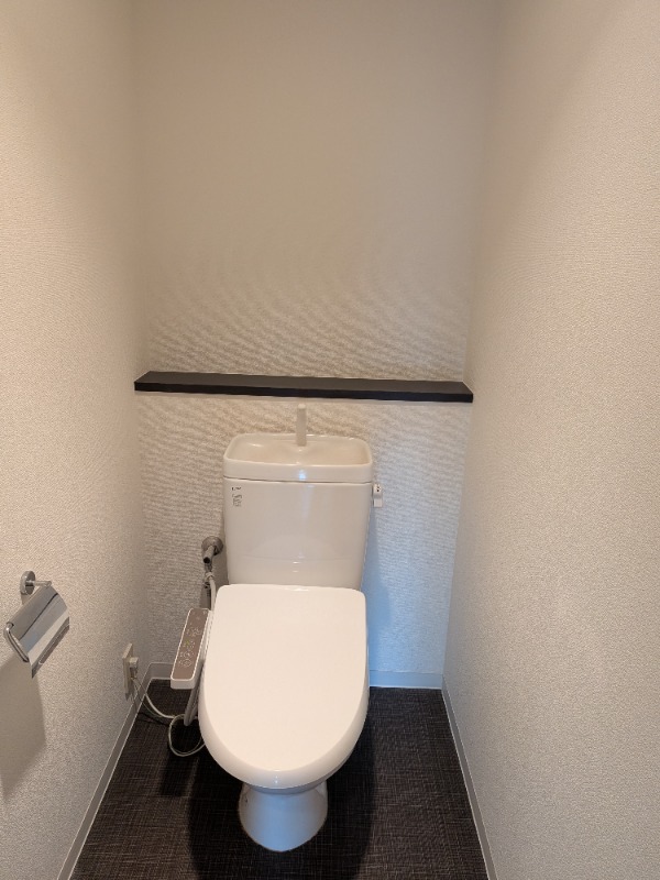 ヴォアラクテ西早稲田4階 トイレ