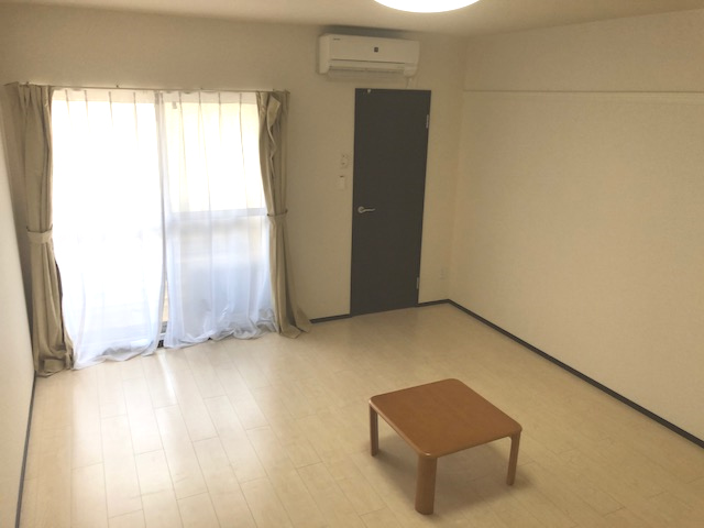 クレイノＭ　アルカンシェル リビング