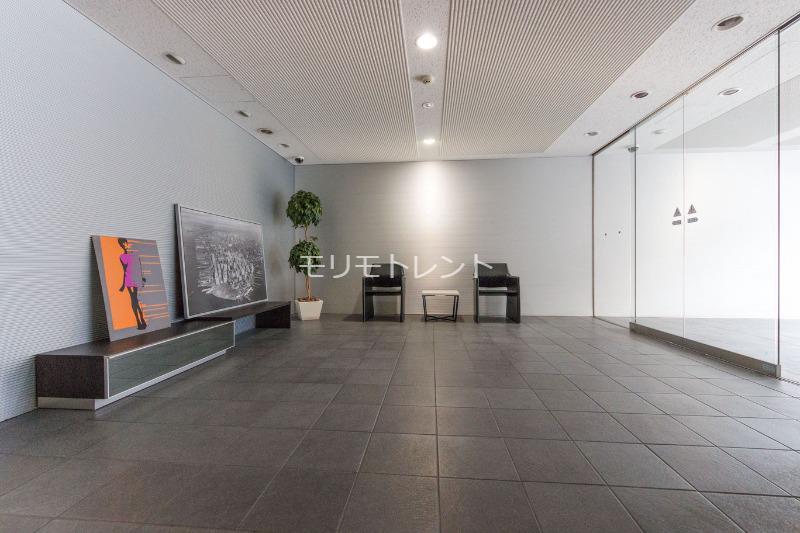 カスタリア鶴見4階 エントランスホール
