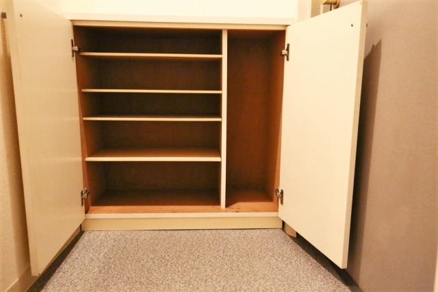 広洋フォルム横浜 靴入