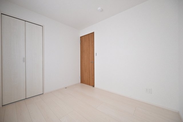 エルミ上落合2階 （洋室1）