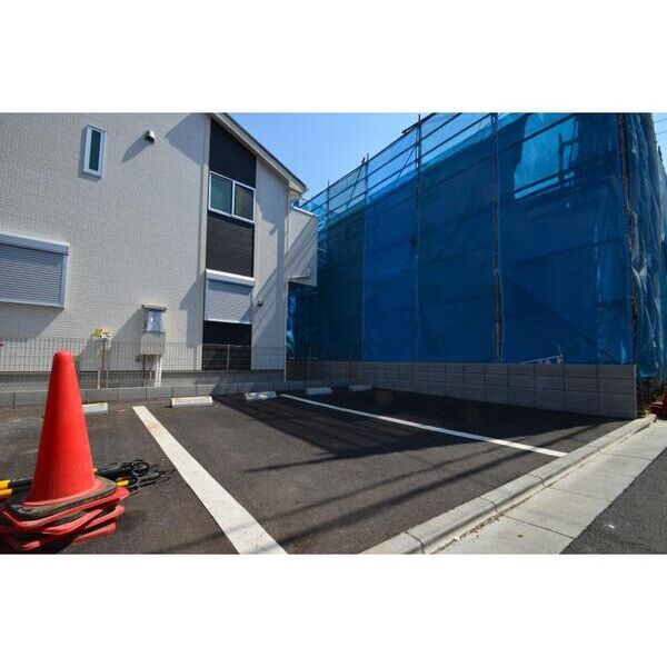 DORF　M.J106号室 駐車場