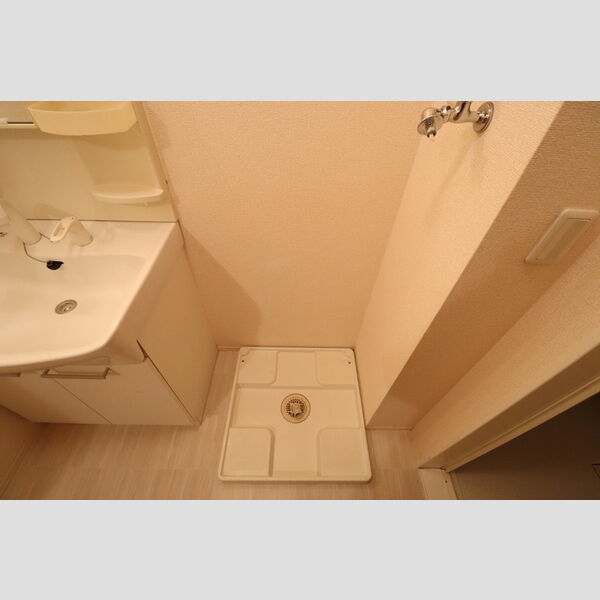 シリウス稲毛102号室 室内洗濯機置き場