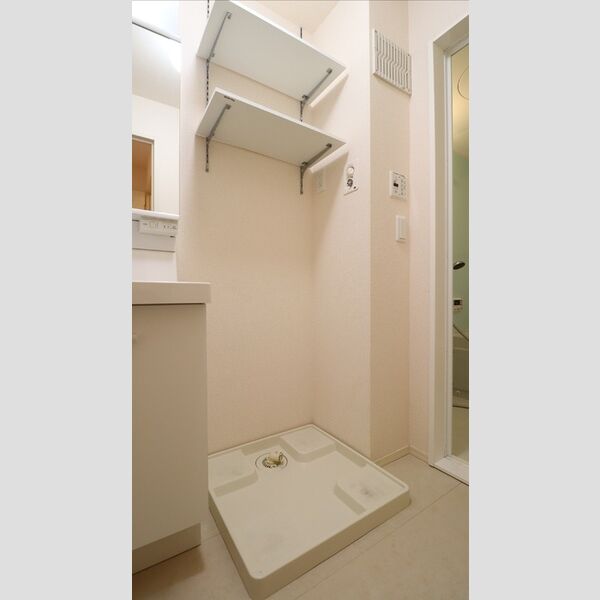 グレイス坂戸202号室 ★室内洗濯機置き場★