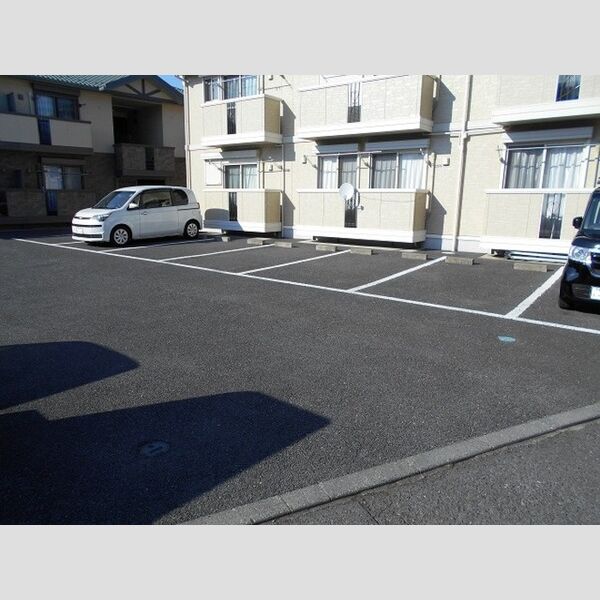 フォンティーヌ　　A 駐車場