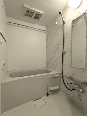 ミオテゾーロ哲学堂カーザ0203号室 お風呂