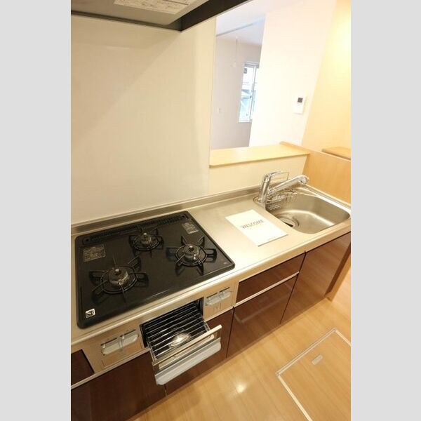 ホワイト・サラ ガスコンロ3口グリル付き