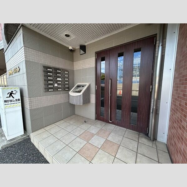 イマヴリューマンション エントランス