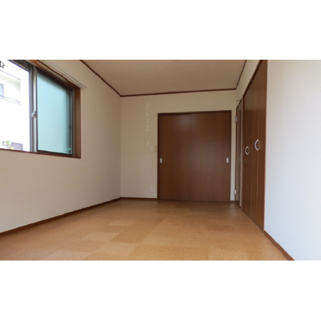 アムール ブション リビング