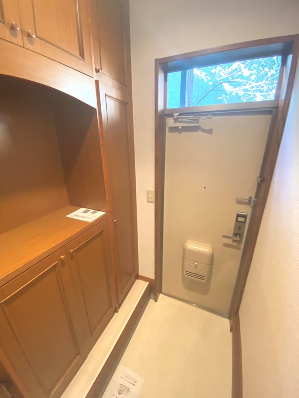 ラ・フェスタ1階 玄関