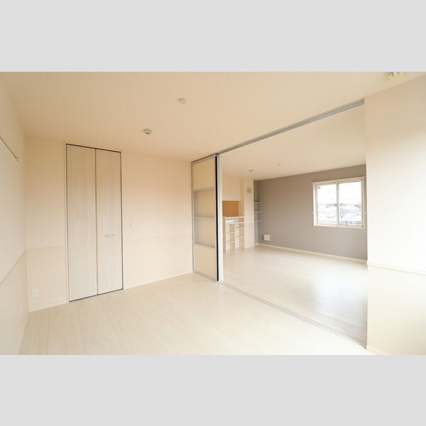 シャトーヒルズ201号室 洋室