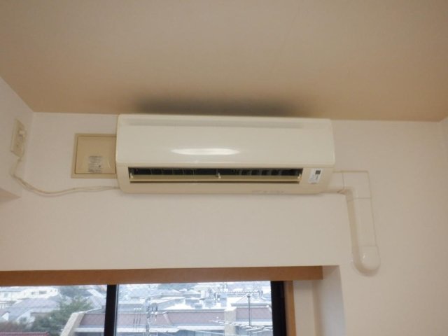 ルーブル中野沼袋弐番館 エアコン