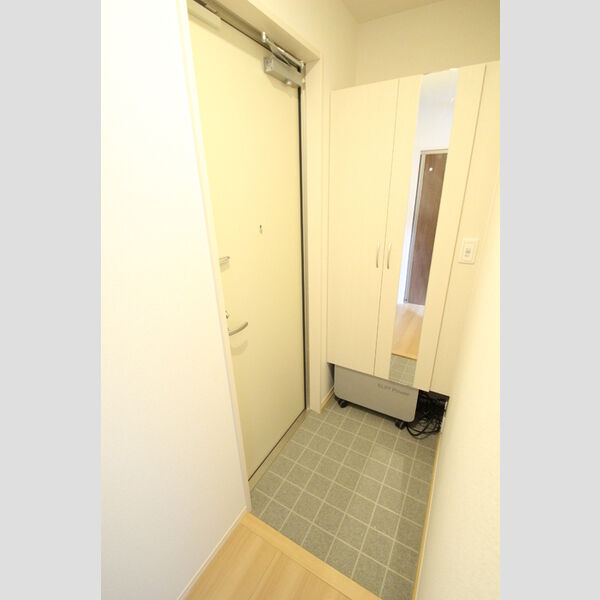 メルシー芙蓉10 201号室　玄関