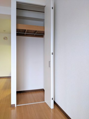 グリーンアベニュー LDK　収納　※別号室の参考写真です(現況優先・仕様違いの場合あり)