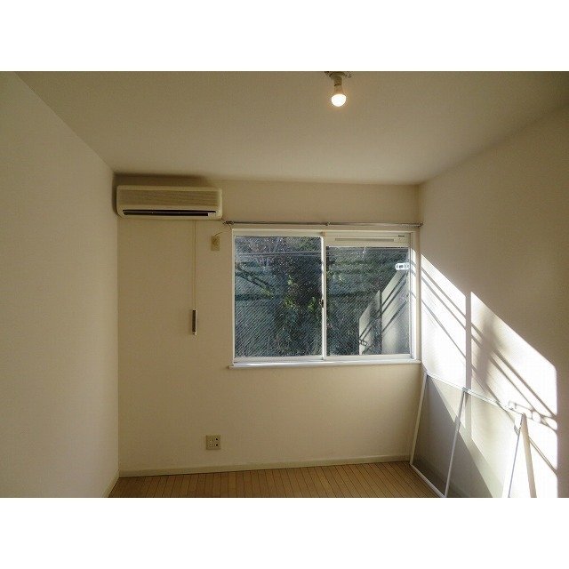 カサデオロ水岡0206号室 リビング