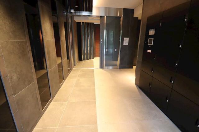 GENOVIA新子安2階 エントランス