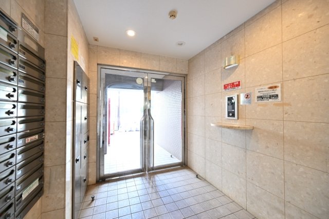 メインステージ三軒茶屋10階 エントランス