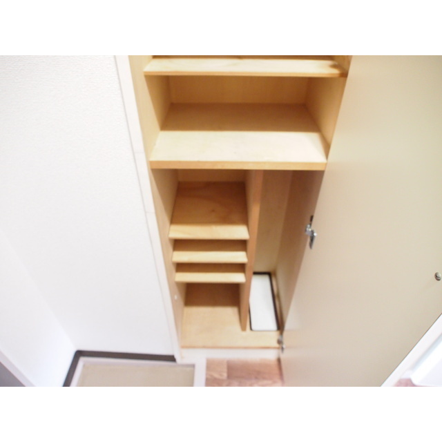 リビエール八王子402号室 シューズBOXあり