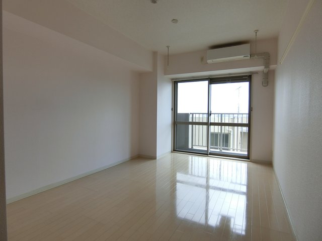 キャピタルノア日野0501号室 リビング