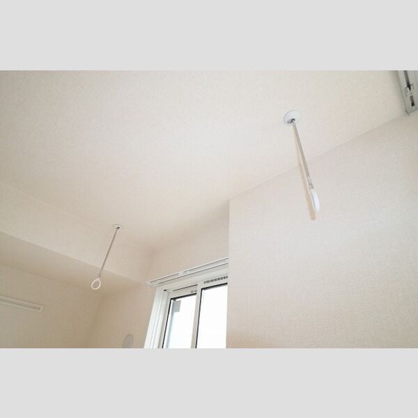 アベニール106号室 室内物干し