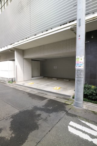 プライムアーバン神楽坂302号室 駐車場