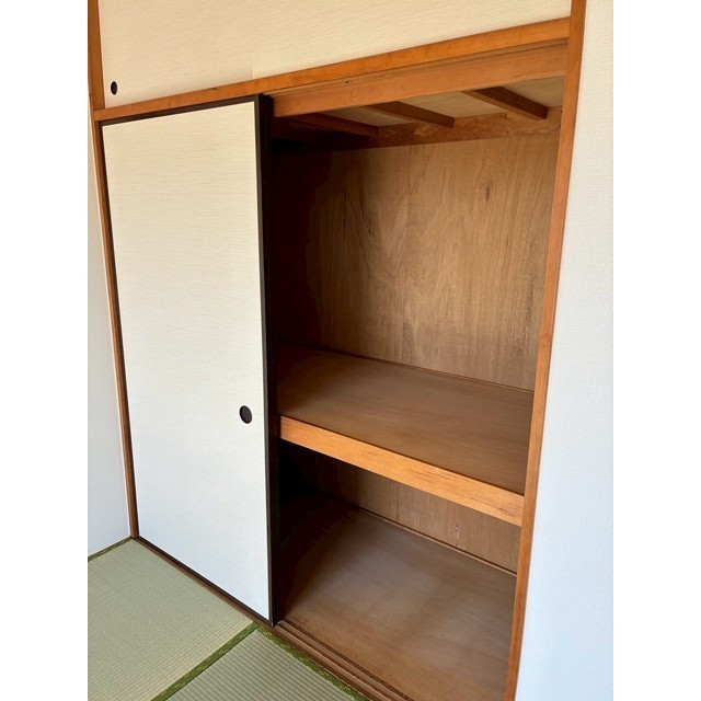 エクレール綾瀬202号室 収納