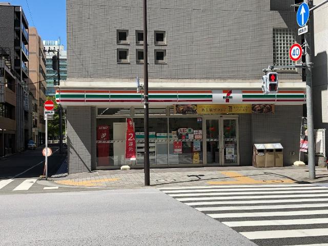 カーサグランデ日本橋小網町 セブンイレブン日本橋人形町3丁目店まで147ｍ