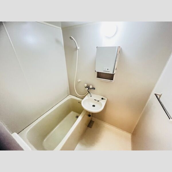 ハイムカメリア108号室 浴室