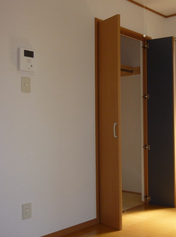 プラム梅島Ｃ1階 収納