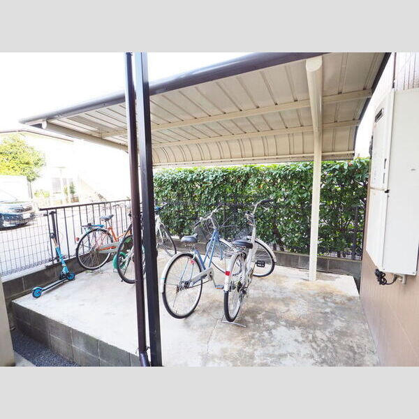 サニーハウス 駐輪場