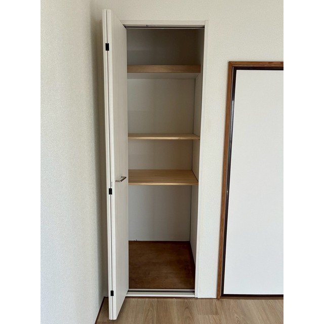 ハッピーハイツ 洋室収納