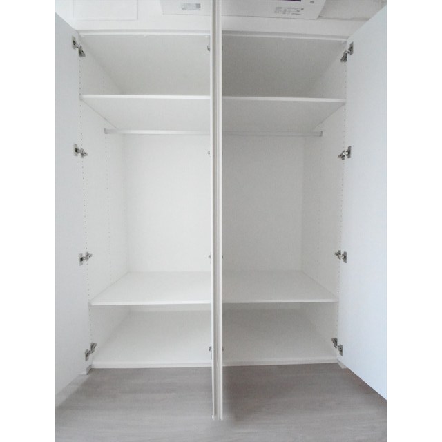 コスモグラシア池田山1301号室 内観