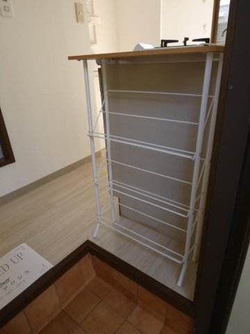 グランデュール白楽105号室 下駄箱
